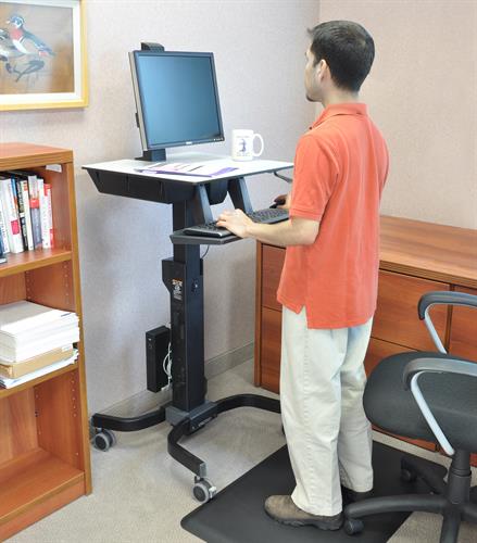 WorkFit-C, Single LD Sit-Stand Workstation